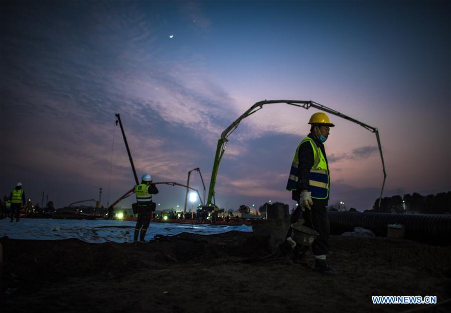 CHINA-WUHAN-CORONAVIRUS CONTROL-MAKESHIFT HOSPITAL-CONSTRUCTION (CN)