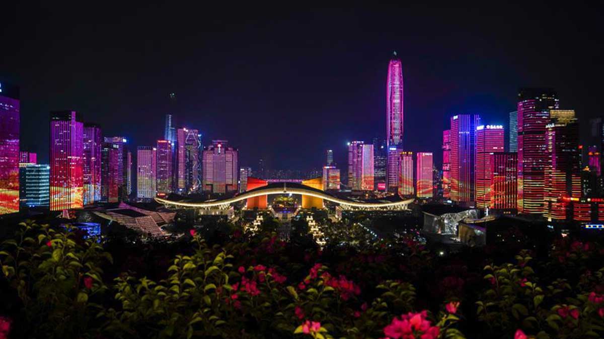 Light show celebrating 70th anniversary of founding of PRC held in Shenzhen