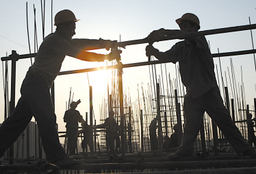 如何從“土地城鎮(zhèn)化”轉(zhuǎn)向“人的城鎮(zhèn)化”?