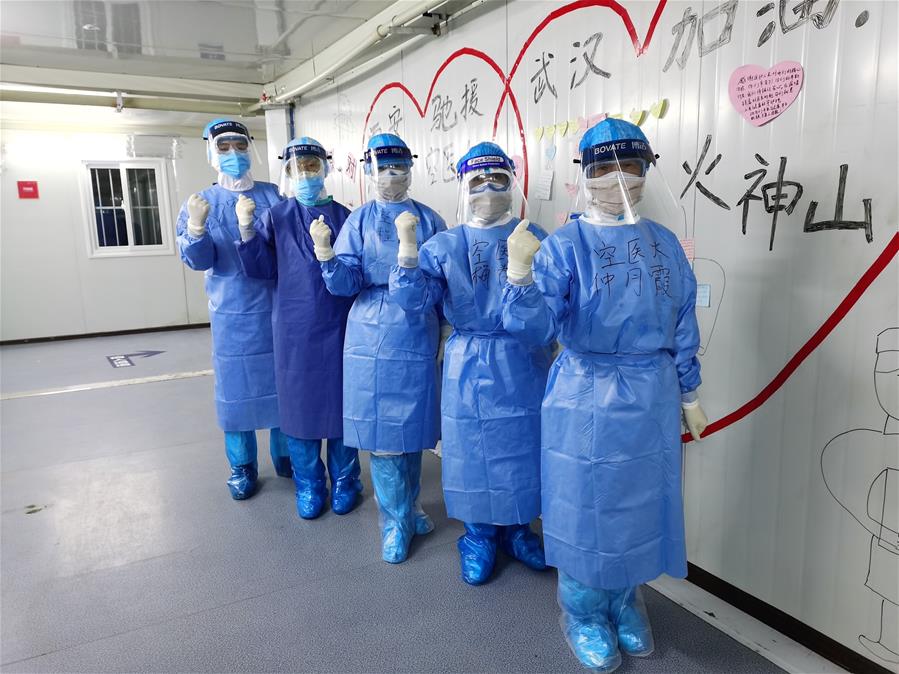 (圖文互動)(7)“白衣戰士”在沖鋒——記“最美新時代革命軍人”仲月霞