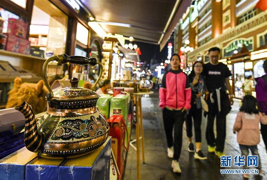 (新華全媒頭條·圖文互動)(6)同心筑夢映天山——新疆70年改革發展穩定述評