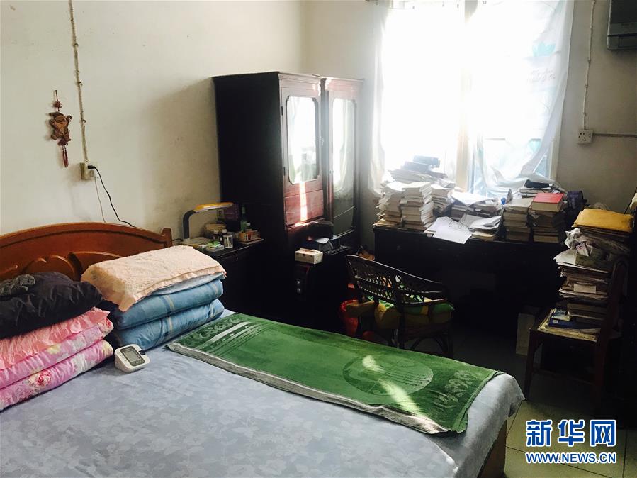 （新華全媒頭條&middot;圖文互動(dòng)）（11）滄海橫流 信仰彌堅(jiān)&mdash;&mdash;記共產(chǎn)黨員、湘潭大學(xué)九旬教授滄南