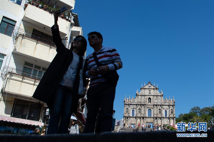 (澳門回歸20周年·新華全媒頭條·圖文互動(dòng))(6)回歸20年,南海明珠綻放璀璨光芒——澳門特色“一國(guó)兩制”成功實(shí)踐紀(jì)實(shí)