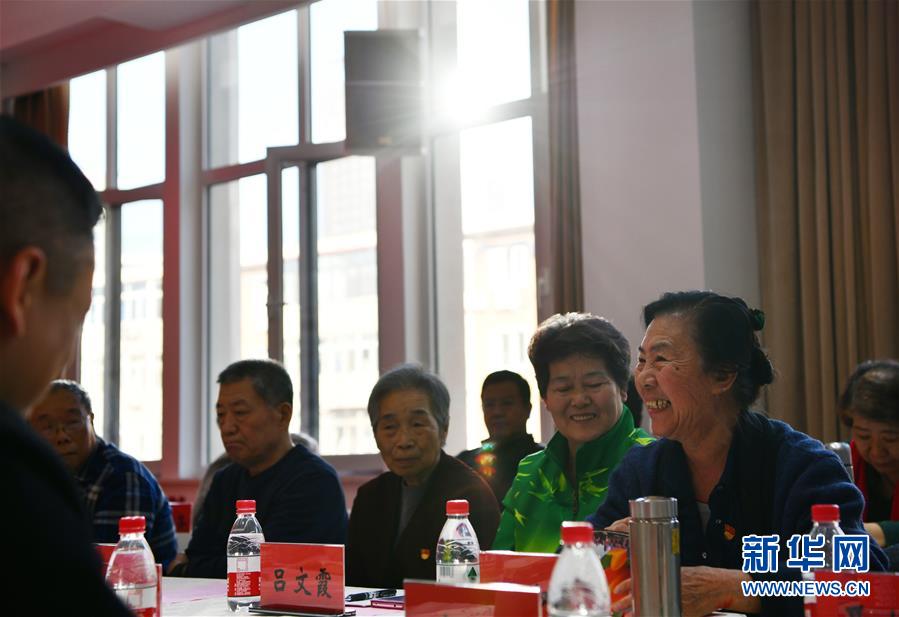 (新春走基層·圖文互動)(3)向群眾匯報——一份當面提交的“年度答卷”