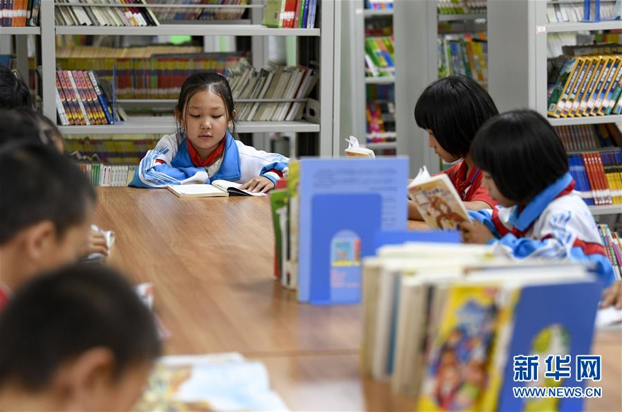 (新華全媒頭條·走向我們的小康生活·圖文互動)(17)23萬人的命運轉折——我國最大易地生態移民安置區的脫貧密碼