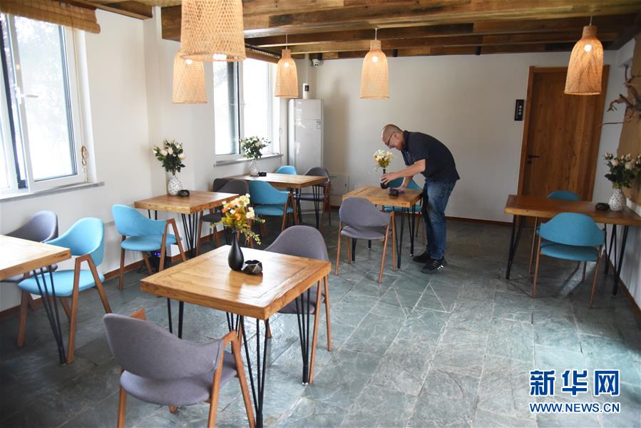 (新華全媒頭條·走向我們的小康生活·圖文互動)(7)幸福小康入畫來——齊魯大地描繪小康新畫卷