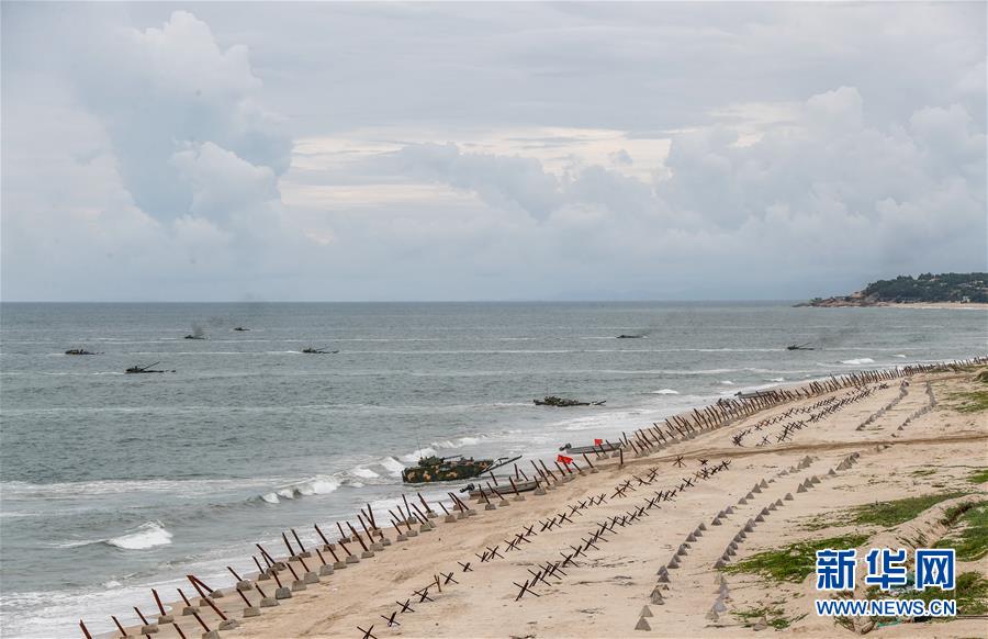 (在習(xí)近平強(qiáng)軍思想指引下·我們?cè)趹?zhàn)位報(bào)告·圖文互動(dòng))(2)陸軍第74集團(tuán)軍某合成旅:鐵甲戰(zhàn)車馳騁在強(qiáng)軍路上