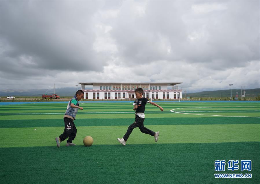 （新華全媒頭條&middot;走向我們的小康生活&middot;決戰決勝脫貧攻堅&middot;圖文互動）（10）高原上綻放的光芒&mdash;&mdash;來自青海攻克深度貧困堡壘的故事