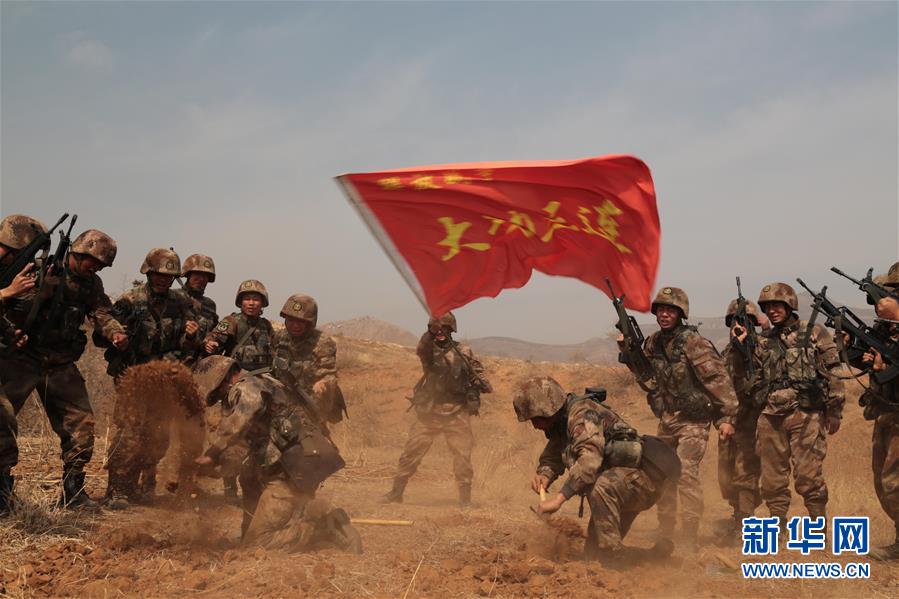 (在習(xí)近平強(qiáng)軍思想指引下·我們?cè)趹?zhàn)位報(bào)告·圖文互動(dòng))(1)中部戰(zhàn)區(qū)陸軍某旅“大功三連”:建功新時(shí)代