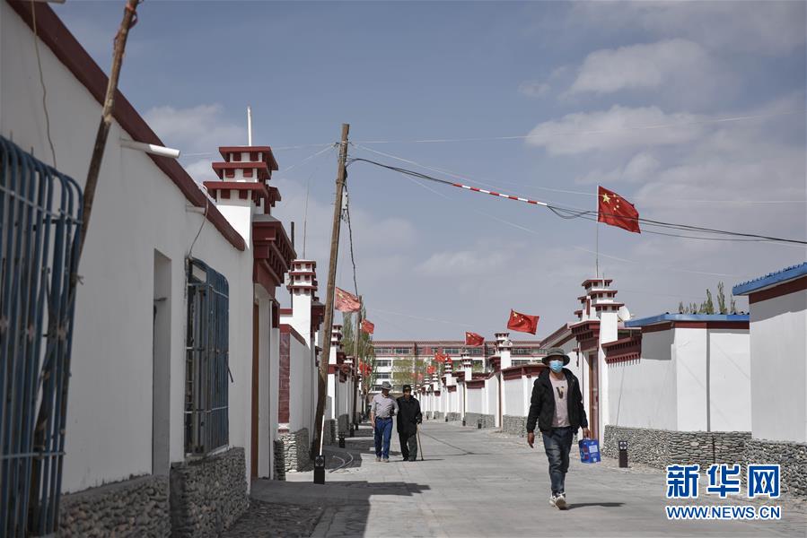 （集中連片特困地區貧困村調研行&middot;圖文互動）（2）長江源村人的兩個家和幸福夢&mdash;&mdash;青海格爾木市長江源村脫貧調查