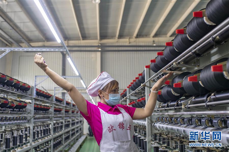 （新華全媒頭條&middot;圖文互動(dòng)）（8）新天地 新兒女 新奇跡&mdash;&mdash;脫貧攻堅(jiān)繪就新疆新圖景