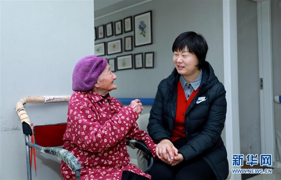 (新時代優秀縣委書記風采·圖文互動)(1)吳海燕:向百姓交一份無悔的答卷