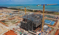 在?？诮瓥|新區感受海南自貿港建設浪潮