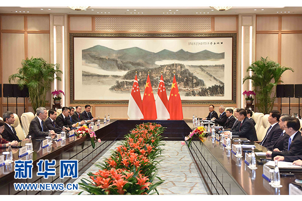 9月2日,國家主席習(xí)近平在杭州會見新加坡總理李顯龍。新華社記者張鐸攝 9月2日,國家主席習(xí)近平在杭州會見新加坡總理李顯龍。新華社記者張鐸攝