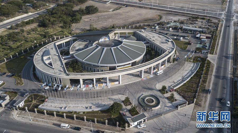 （新華全媒頭條&middot;圖文互動）（3）特稿：深化周邊友好　共促亞太繁榮&mdash;&mdash;寫在習(xí)近平主席出席亞太經(jīng)合組織第二十六次領(lǐng)導(dǎo)人非正式會議，對巴布亞新幾內(nèi)亞、文萊和菲律賓進(jìn)行國事訪問并在巴新同建交太平洋島國領(lǐng)導(dǎo)人會晤之際