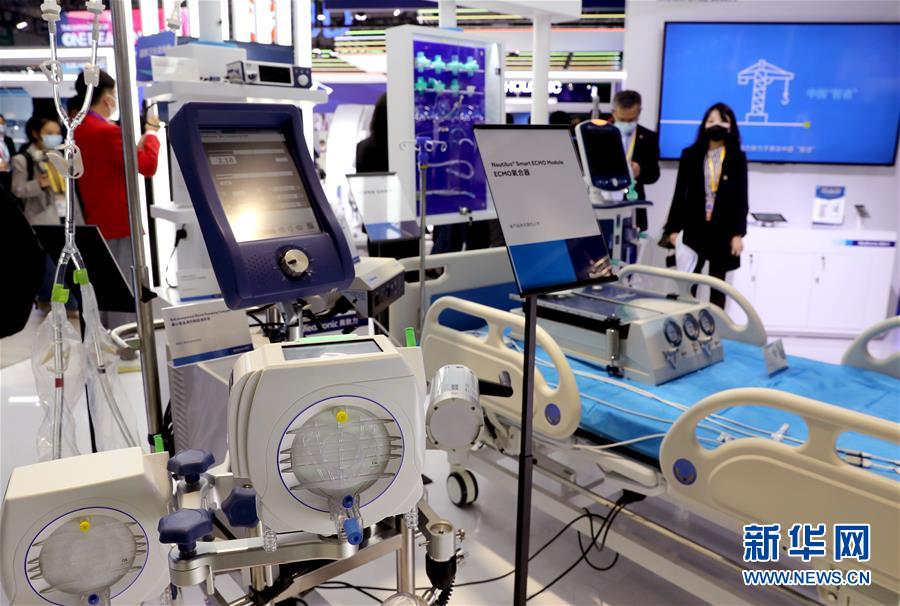 (第三屆進博會·圖文互動)(10)新疫苗、新療法,進博會最“火爆”展區見聞